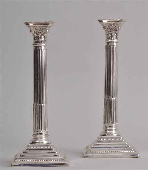 PAIR OF ENGLISH SILVER PLATED COLUMN FORM 13ed2b