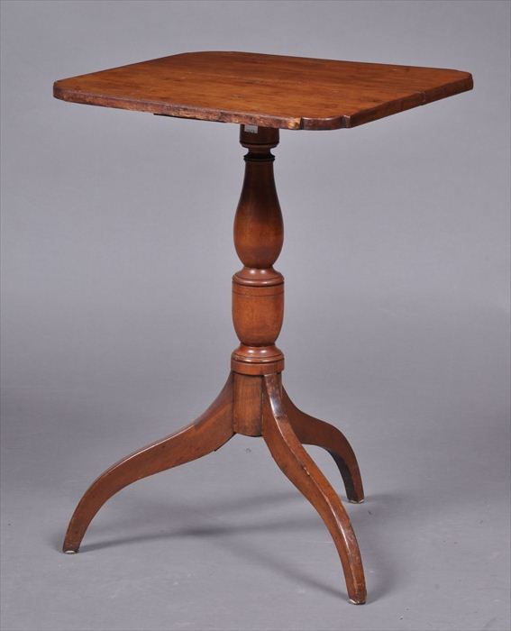 NEW ENGLAND FEDERAL MAPLE CANDLESTAND