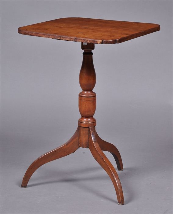 NEW ENGLAND FEDERAL MAPLE CANDLESTAND 13ed4a