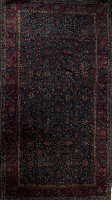 SAROUK CARPET Worked with floral