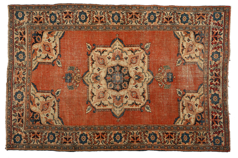 An antique Persian Doroshk rug 13ed9f