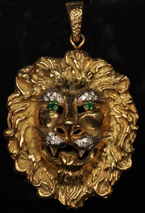 GOLD LION BROOCH PENDANT Bail stamped 13f0ad