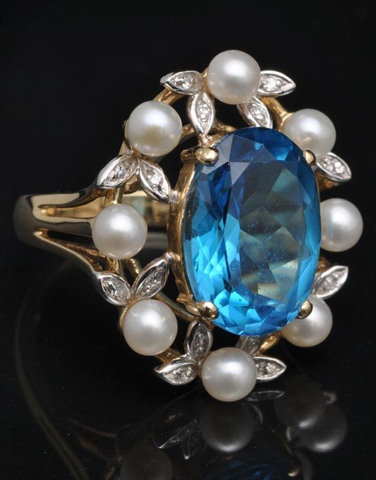 GEMSTONE PEARL AND DIAMOND RING 13f0dd