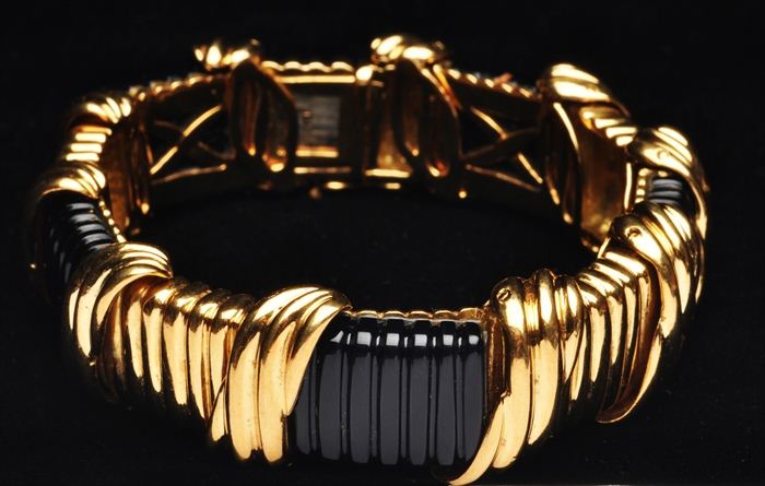 GOLD AND BLACK ONYX BRACELET Stamped 13f156