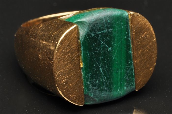 GOLD AND MALACHITE RING Stamped