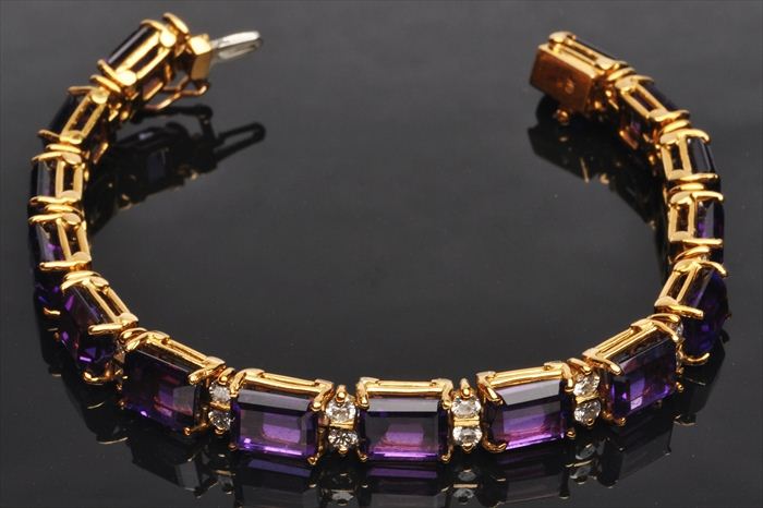 AMETHYST AND DIAMOND BRACELET Stamped 13f184