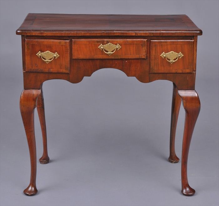 QUEEN ANNE INLAID WALNUT DRESSING