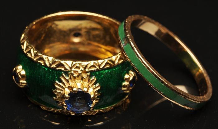 GREEN ENAMEL AND SAPPHIRE RING 13f1ba