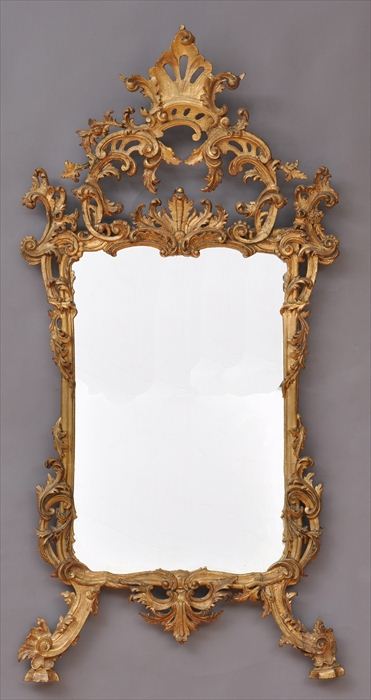 CHIPPENDALE STYLE CARVED GILTWOOD 13f20d