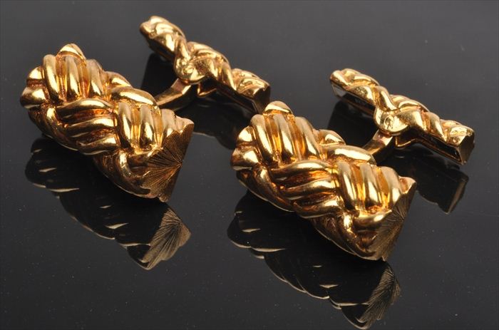 THREE PAIRS OF CUFFLINKS The gold