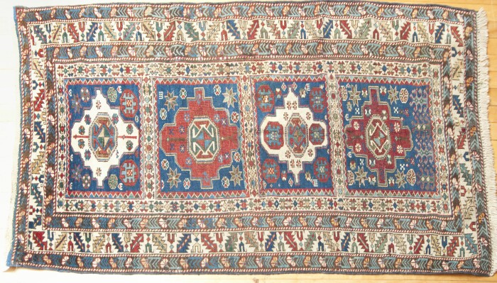 SHIRVAN RUG Worked with four red