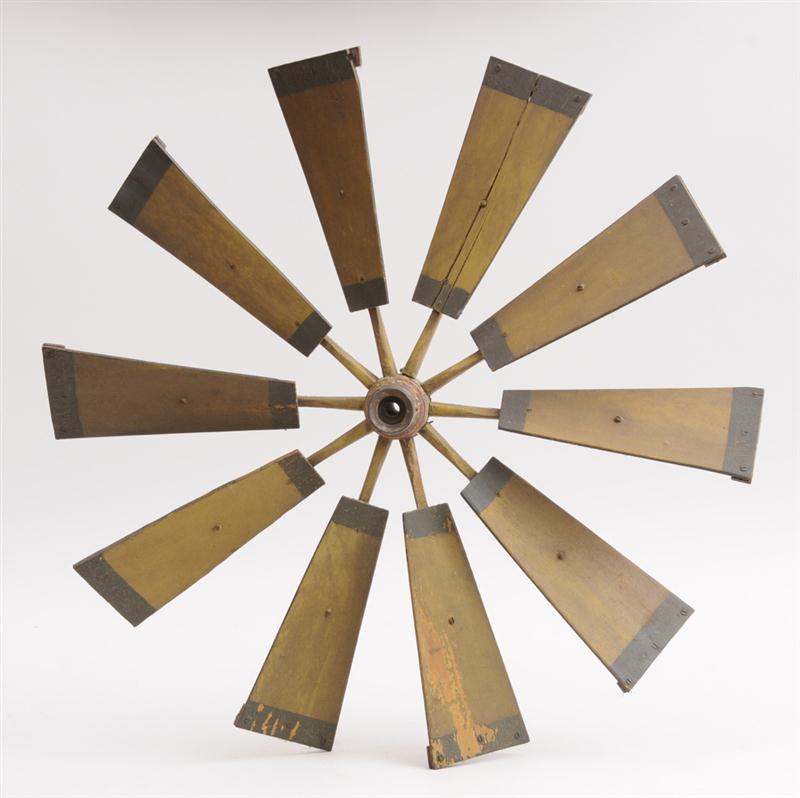 METAL-MOUNTED PAINTED WOOD FAN