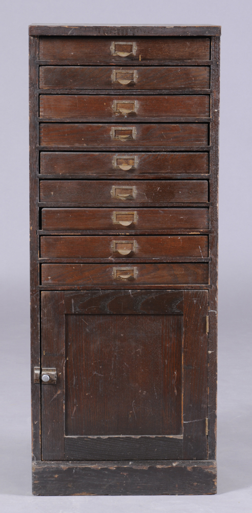 AMERICAN OAK SPECIMEN CABINET The