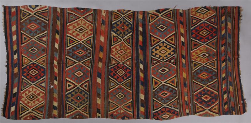 CAUCASIAN KILIM Worked with hexagons 13f501