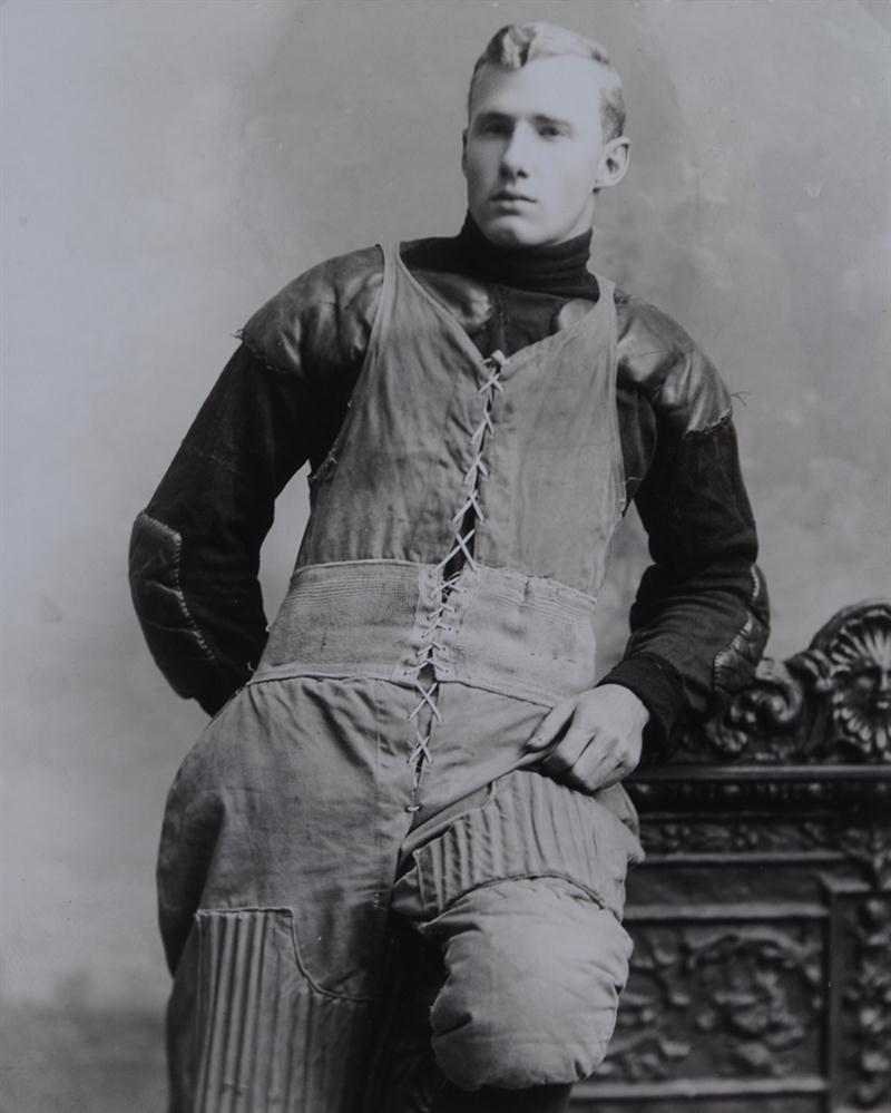 UNKNOWN FOOTBALL PLAYER Bromide 13f572
