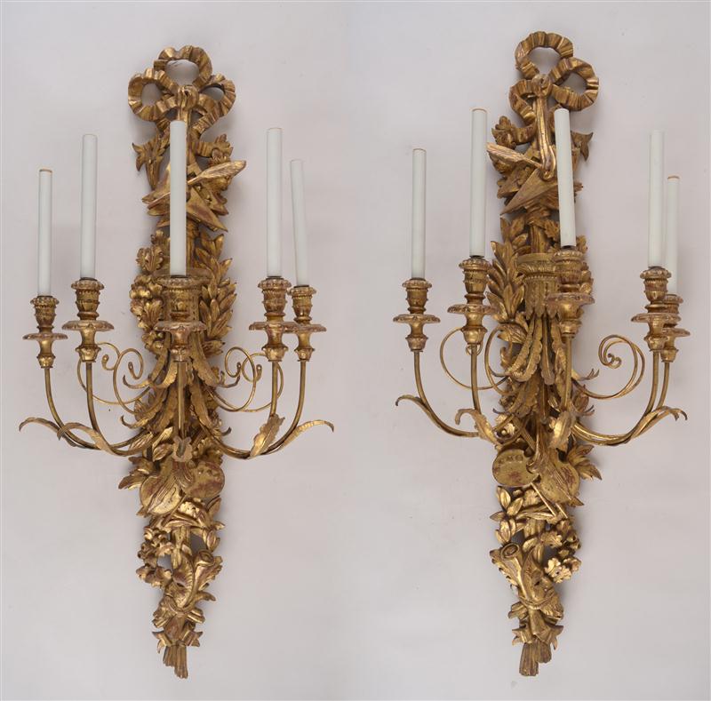 PAIR OF LOUIS XVI STYLE CARVED 13f6da