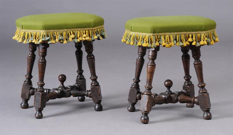 PAIR OF ITALIAN BAROQUE WALNUT 13f711