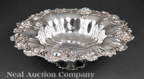 An American Sterling Silver Centerbowl 13fbd1