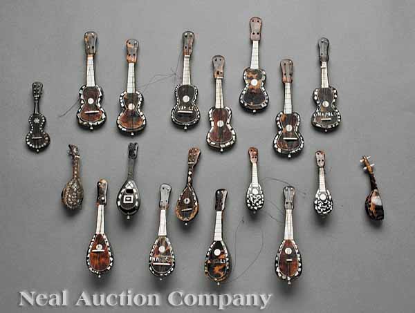 A Group of Antique Mother of Pearl 13d638