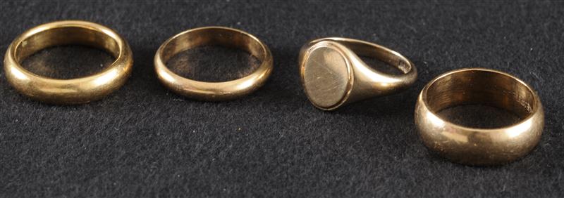 THREE GOLD WEDDING BANDS AND A SIGNET