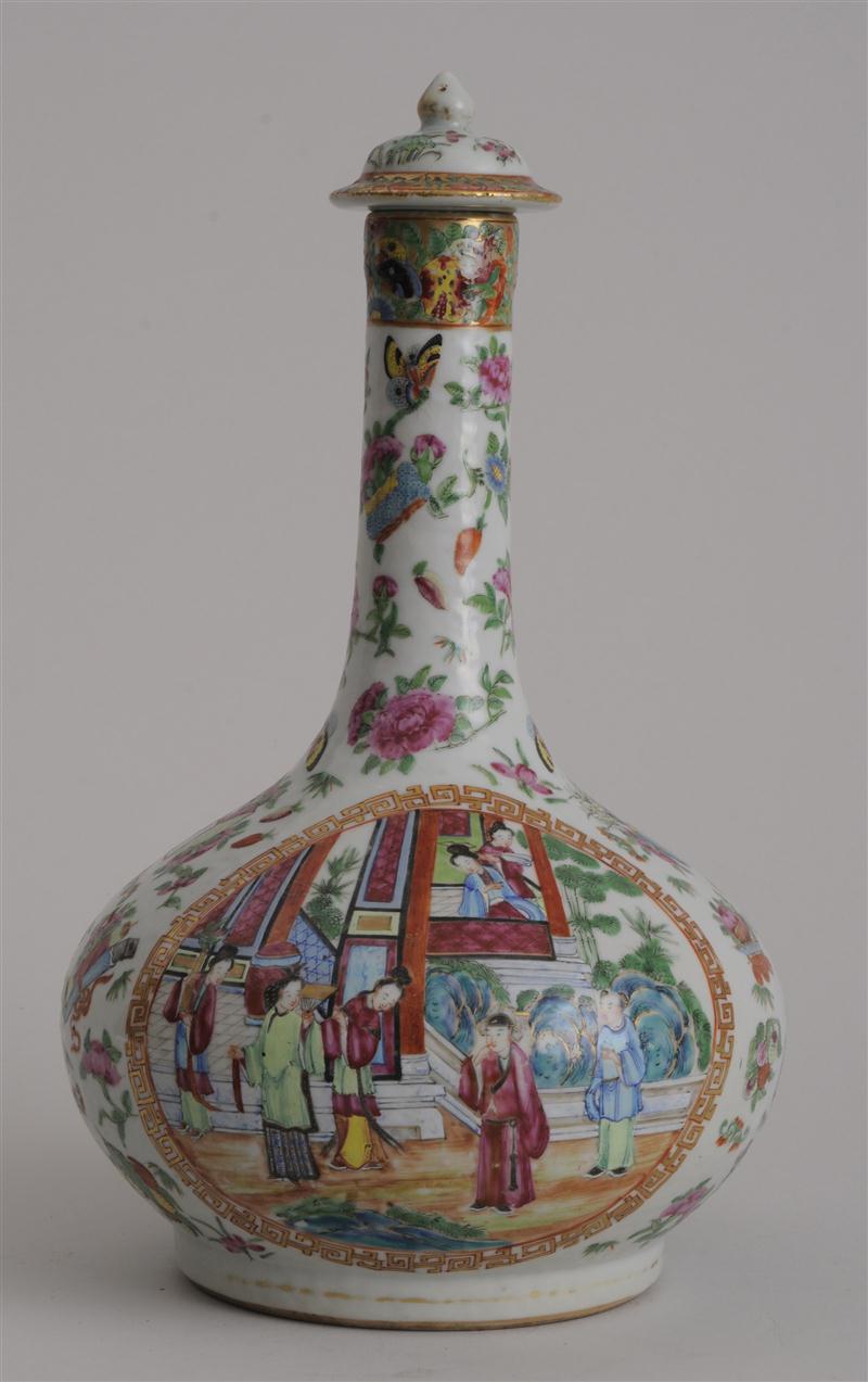 CANTON ROSE MEDALLION PORCELAIN BOTTLE-FORM