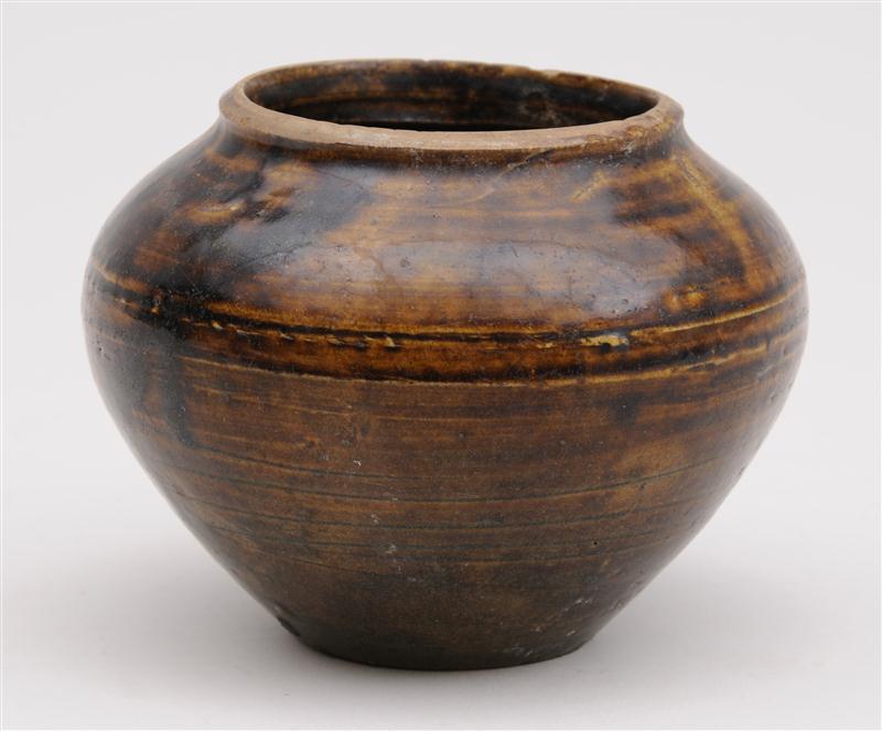 SAWANKHALOK BROWN-GLAZED POTTERY JAR