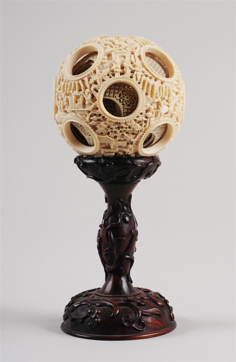 CHINESE CARVED IVORY PUZZLE BALL 13dba1