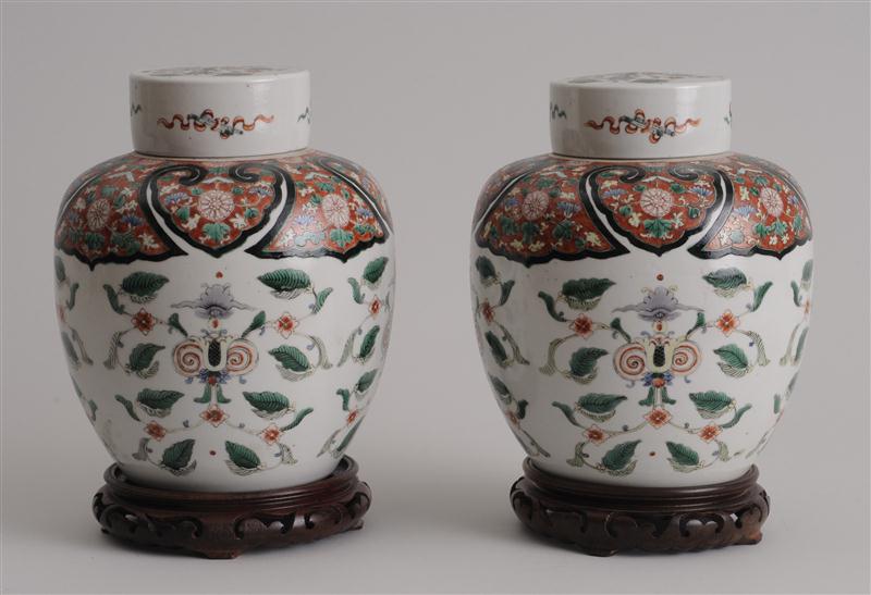 PAIR OF CHINESE FAMILLE VERTE STYLE 13dbc9