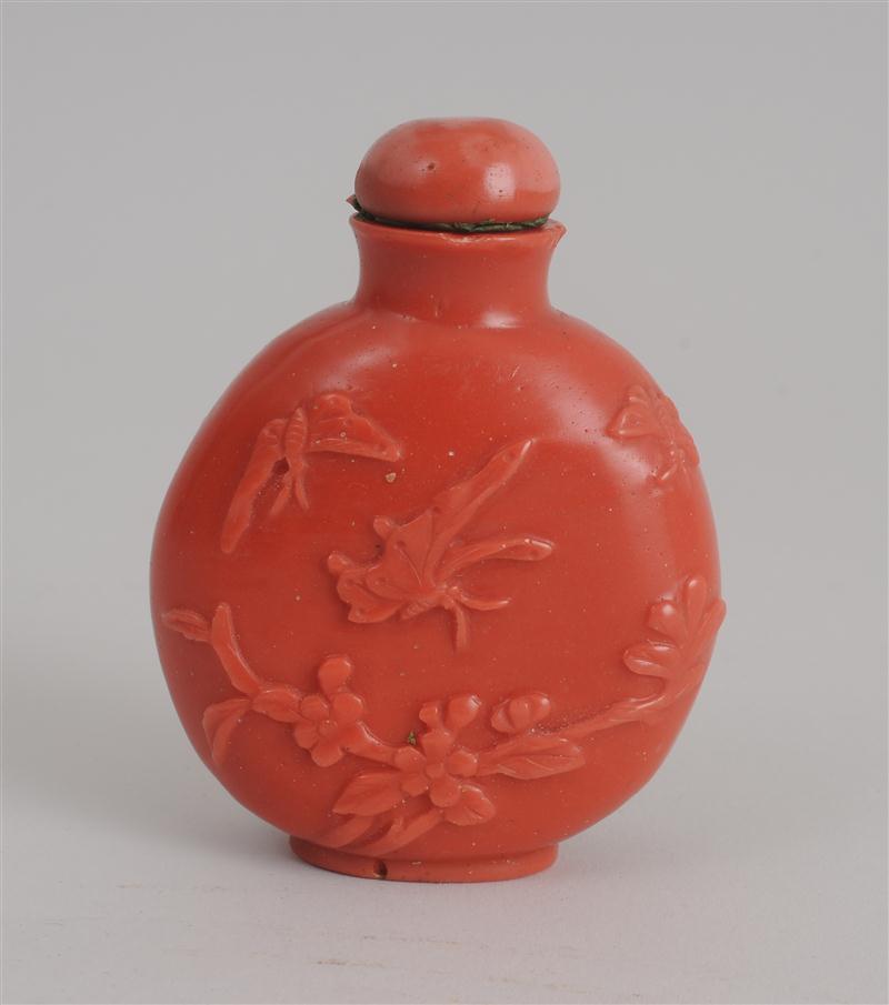 CHINESE CARVED CORAL SCENT BOTTLE 13dbea