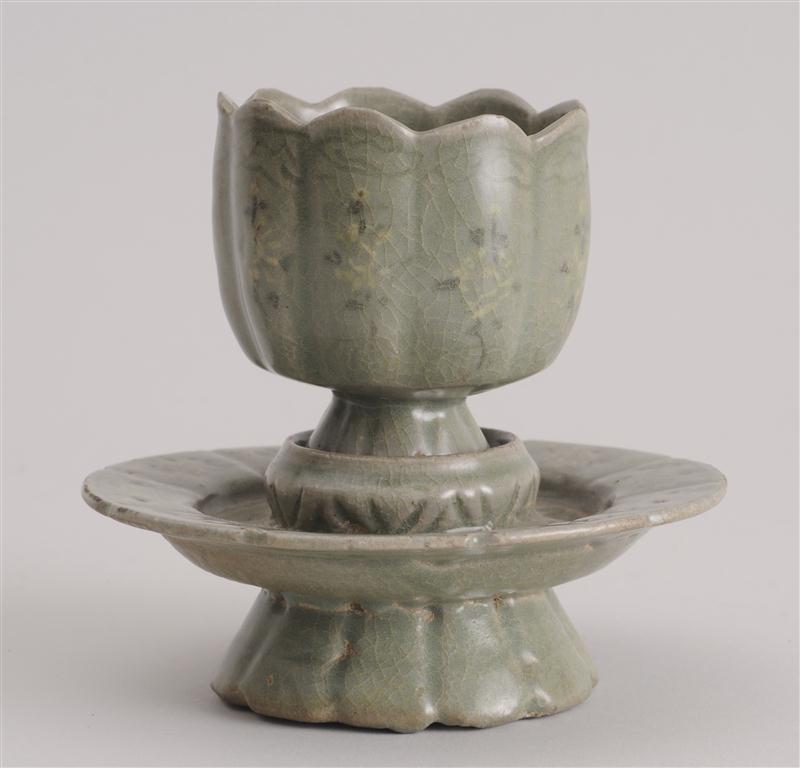 KOREAN KORYO STYLE CELADON FLORIFORM 13dc20