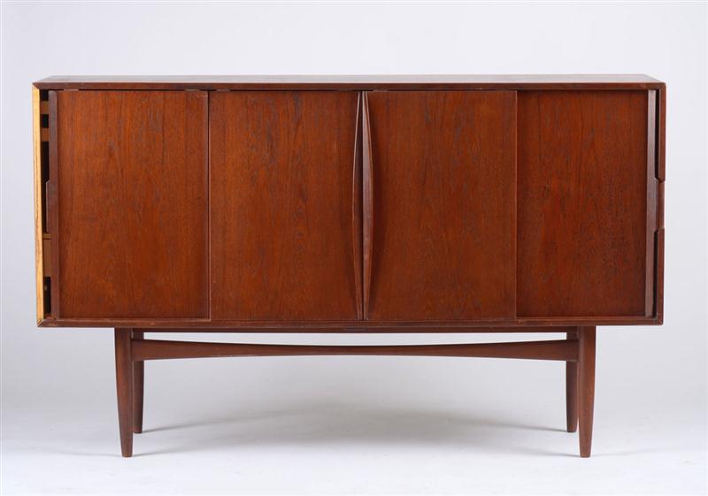 DANISH MODERN OAK CREDENZA 43 1/4