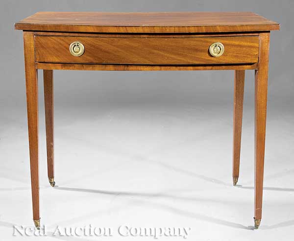 A George III Bowfront Side Table 13e58e