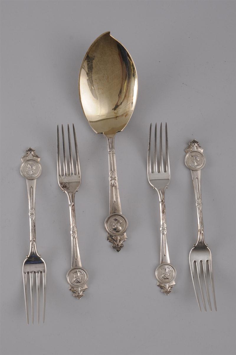 SET OF TWELVE GORHAM SILVER DINNER 140cf8