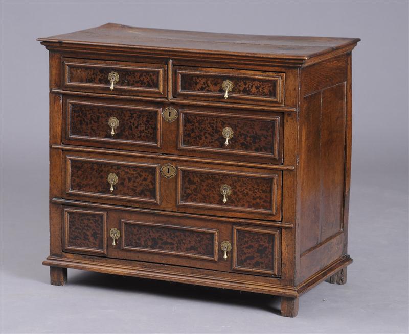 WILLIAM AND MARY OAK CHEST OF DRAWERS