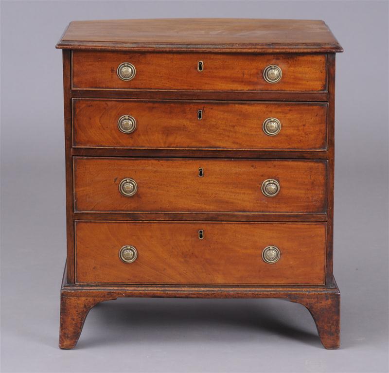 GEORGE III MAHOGANY SMALL CHEST OF DRAWERS