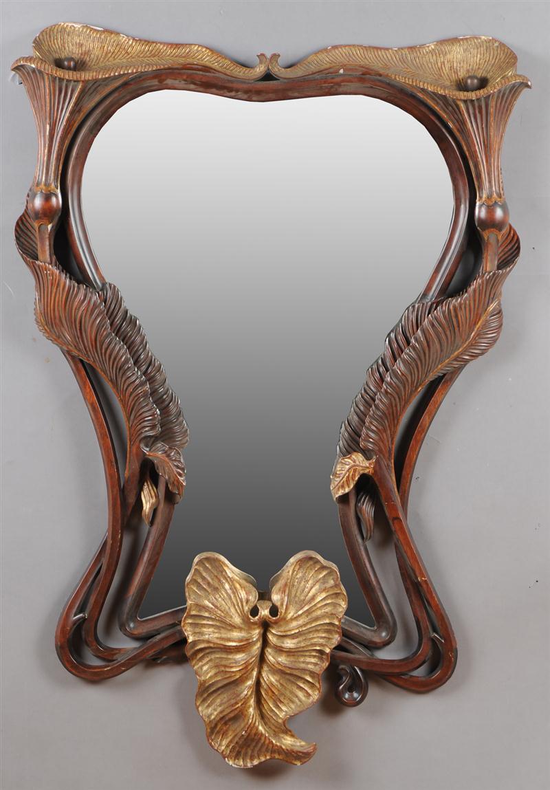 PAIR OF ART NOUVEAU STYLE CARVED 140dca
