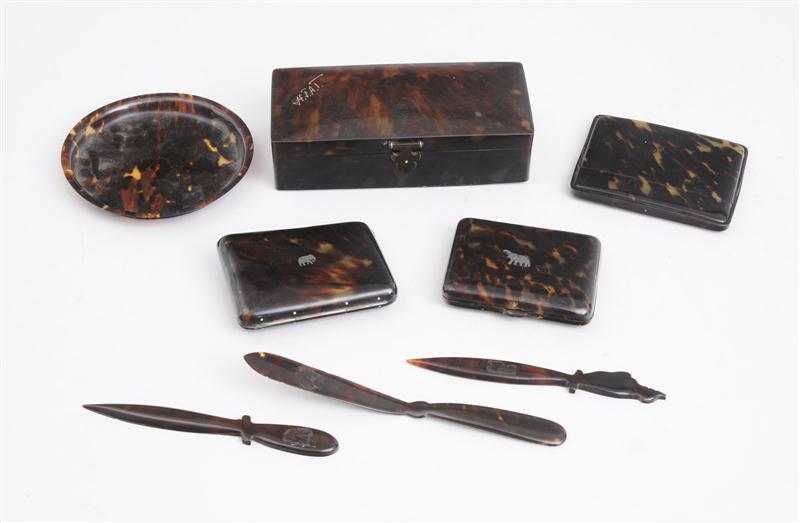 EIGHT TORTOISESHELL ARTICLES Comprising 140e07