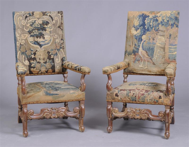 PAIR OF LOUIS XIV STYLE PICKLED 140e72