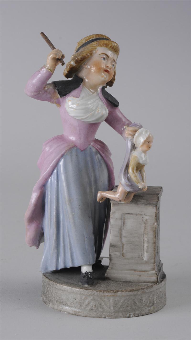 CONTINENTAL PORCELAIN FIGURE GROUP 140eaf