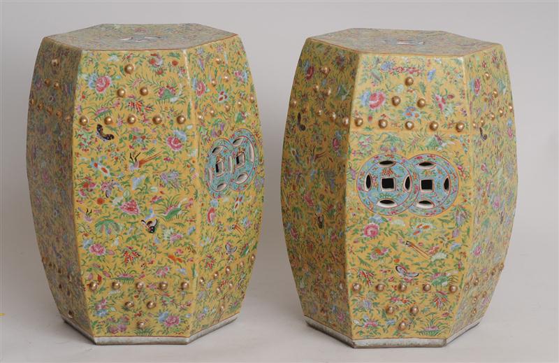 PAIR OF CHINESE YELLOW GROUND FAMILLE 140ec7
