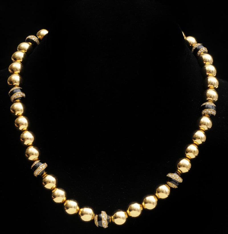 18 K GOLD ENAMEL AND DIAMOND BEADED 1410c0