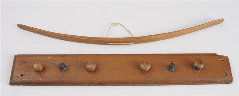 SHAKER HANGER Curved bentwood Shaker