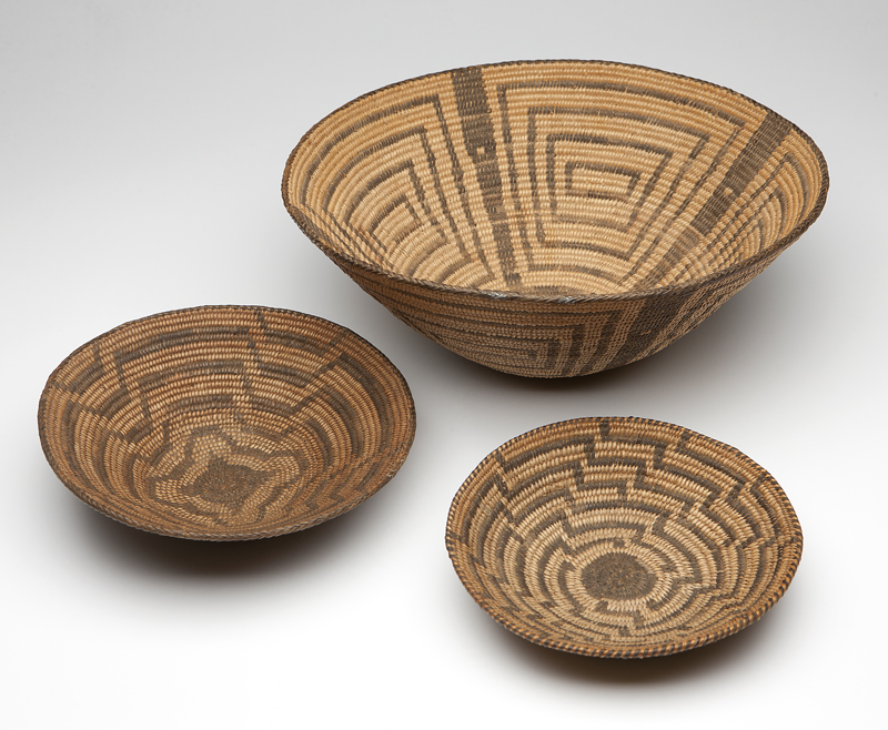 One tray and two bowls each with geometric