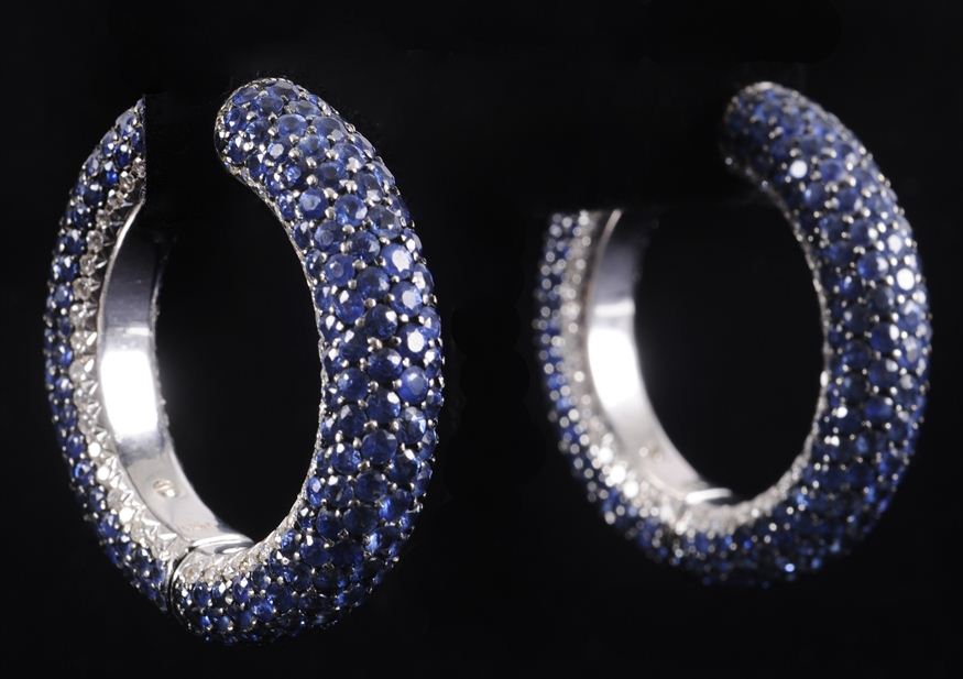 LARGE PAIR OF GOLD SAPPHIRE AND 1416ba