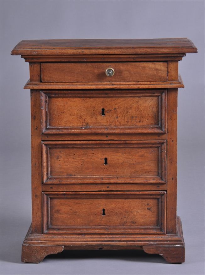 ITALIAN BAROQUE WALNUT CREDENZA