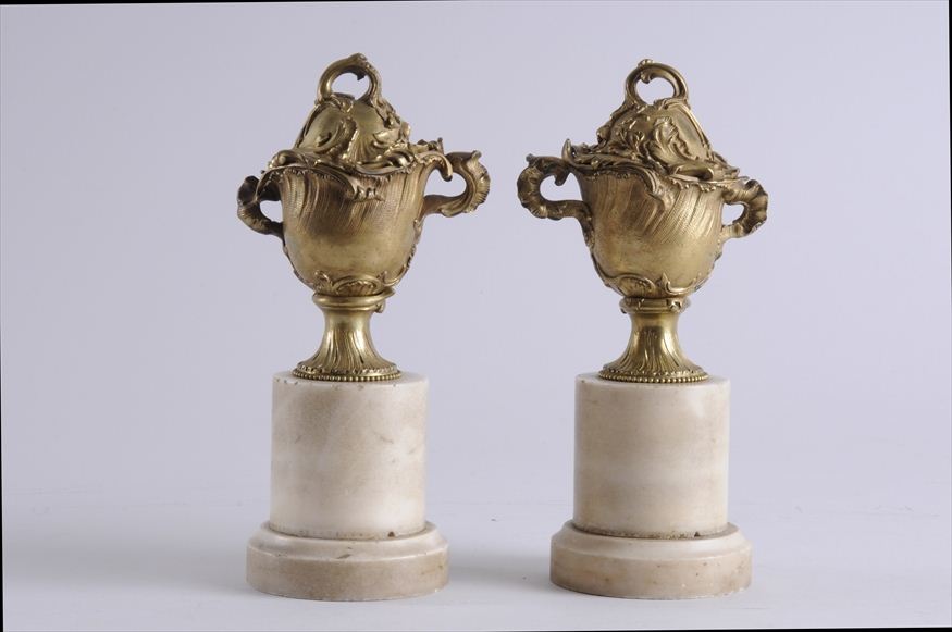 PAIR OF LOUIS XV STYLE GILT BRONZE 14175a
