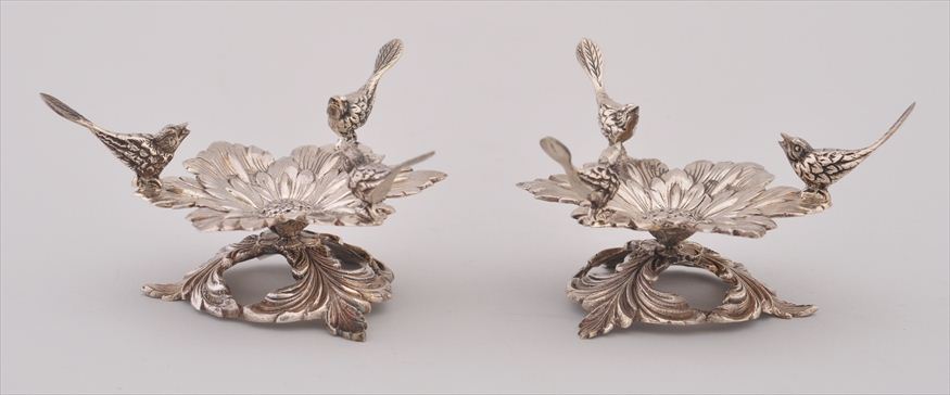 PAIR OF CONTINENTAL SILVER STANDS 14176f
