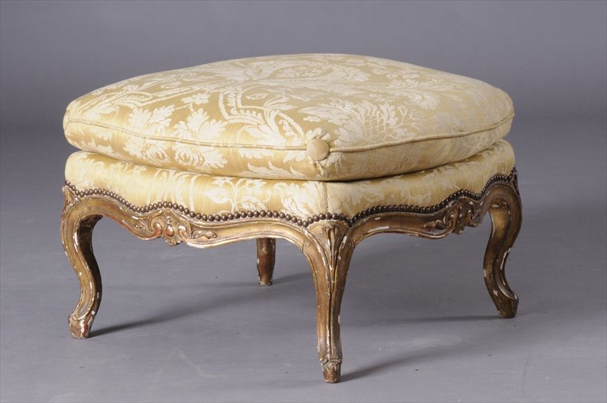 LOUIS XV STYLE CARVED GILTWOOD