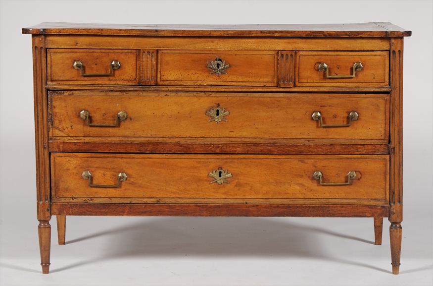 LOUIS XVI WALNUT COMMODE The solid