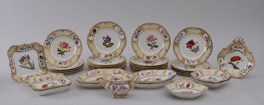 ENGLISH PORCELAIN BOTANICAL DESSERT 14183e